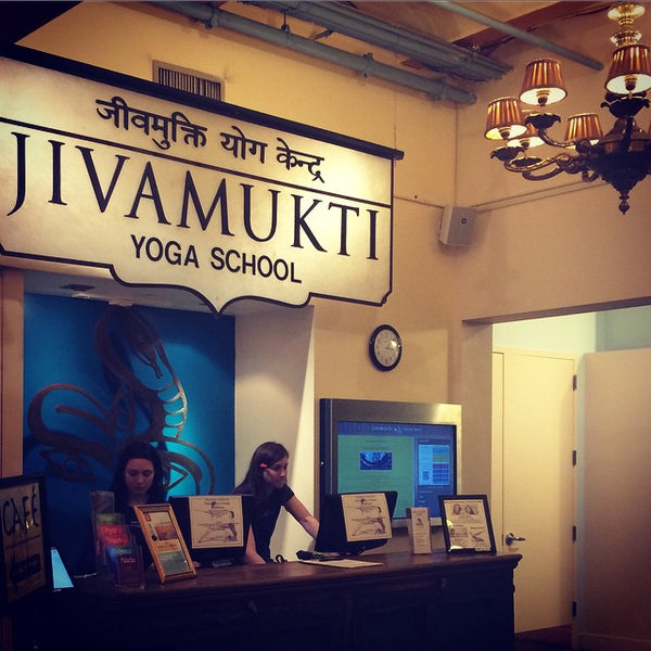 10 Reasons Why We Love Jivamukti Yoga