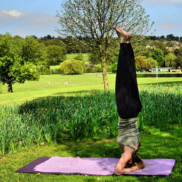 Sirsasana - 10 steps to your first yoga Headstand